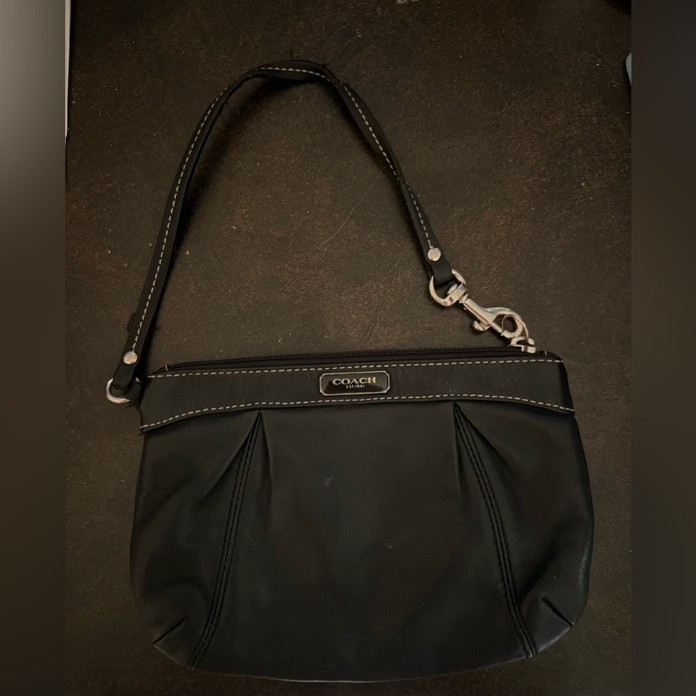 Coach Black Leather Pleated Wristlet (AUTHENTIC)